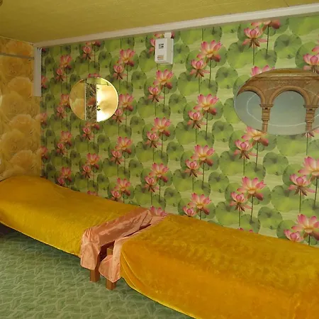 15 Guest house