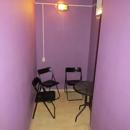 15 Guest house *